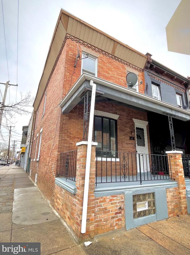 65 Lindenwood St, Philadelphia, PA 19139-2637