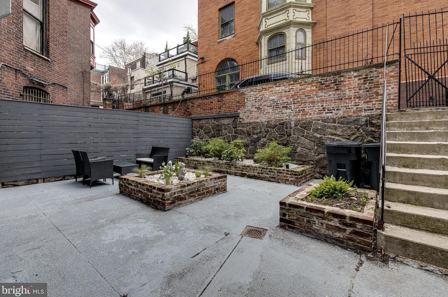 2134 Spruce St, Philadelphia, PA 19103-3801