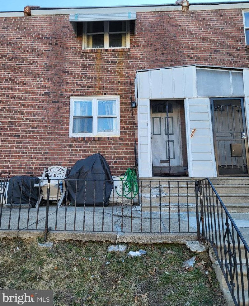 5834 Oxford Ave, Philadelphia PA  19149-3722 exterior