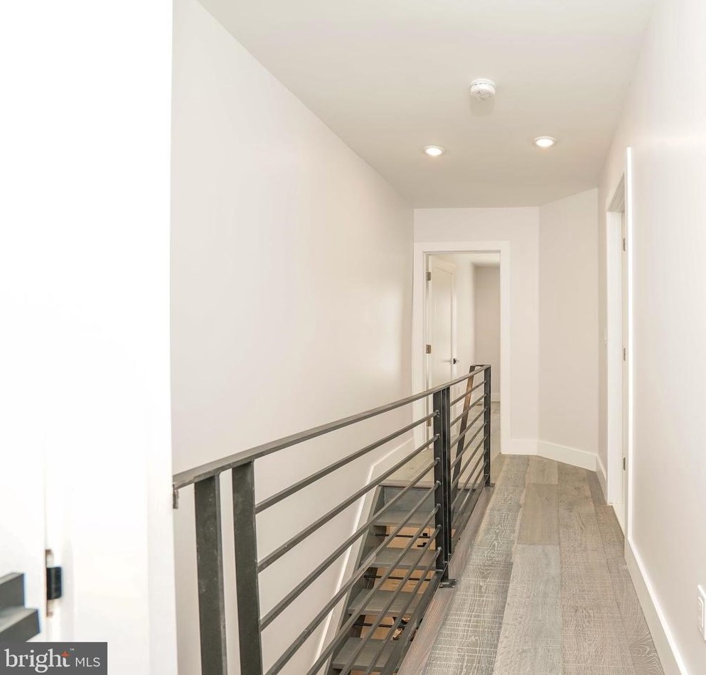543 Green Ln, Philadelphia PA  19128-2620 exterior