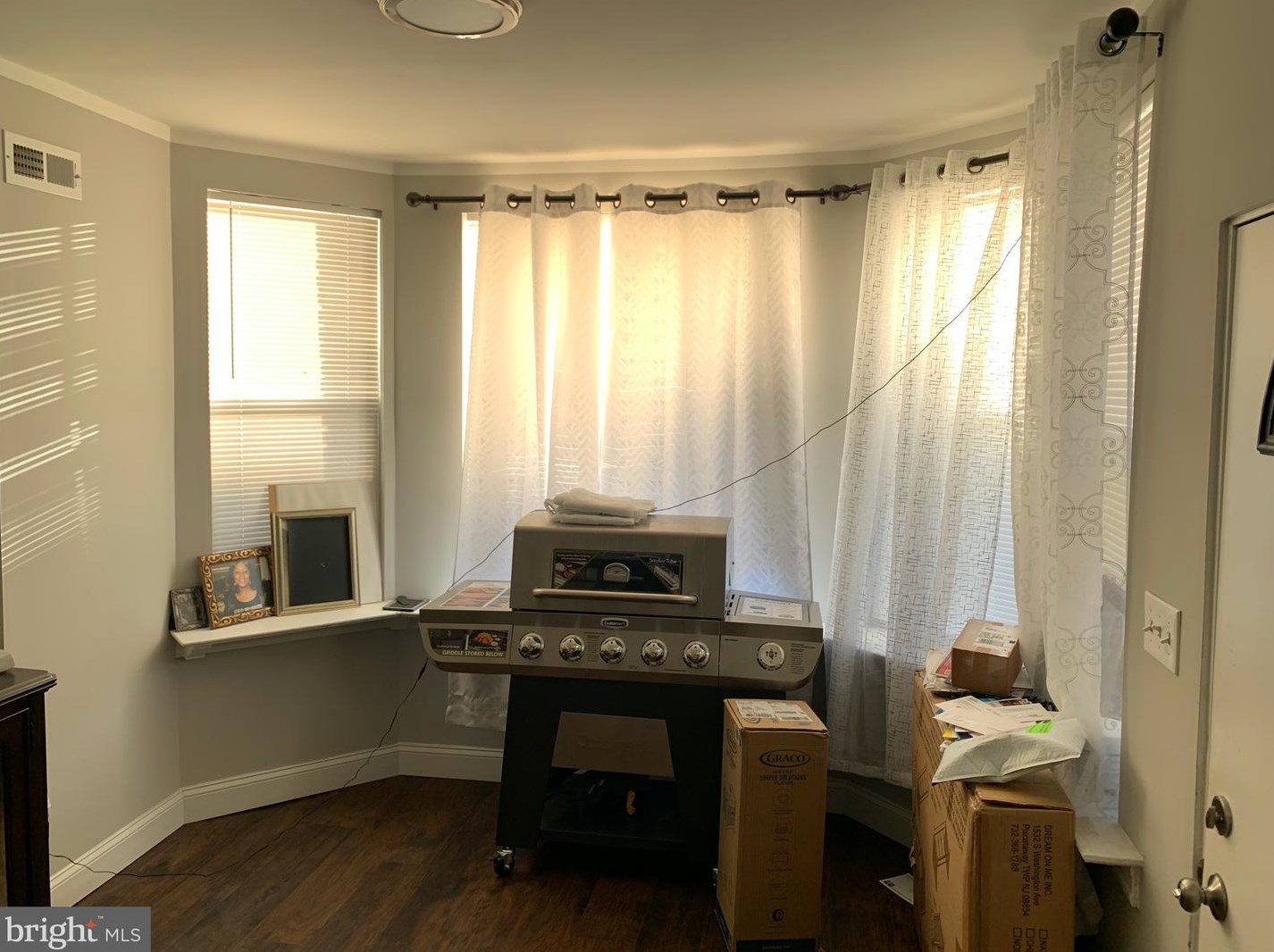 7063 Forrest Ave, Philadelphia, PA 19138-2005