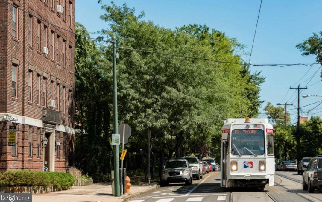 1118 47 St, Philadelphia PA 19131-1506 exterior