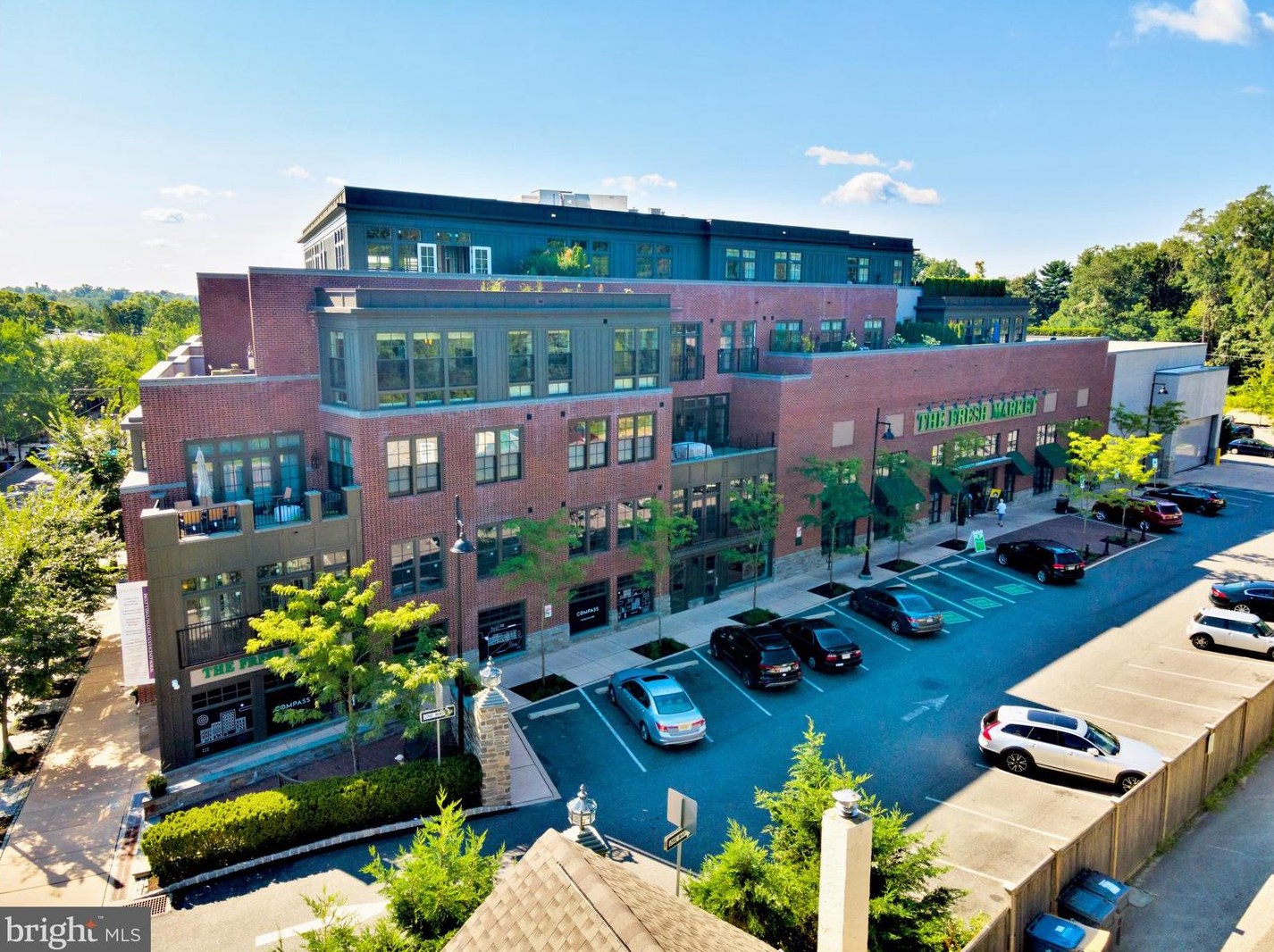 1 Hartwell Ln, Philadelphia PA  19118 exterior