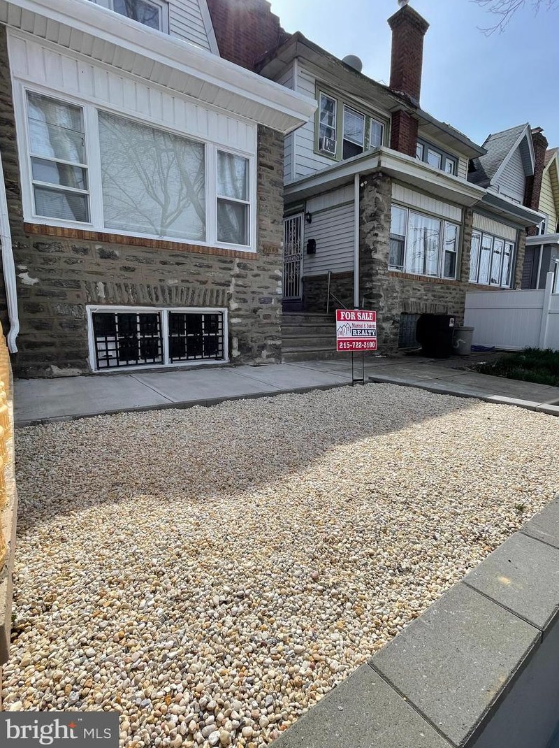 5645 Frontenac St, Philadelphia, PA 19124-1011