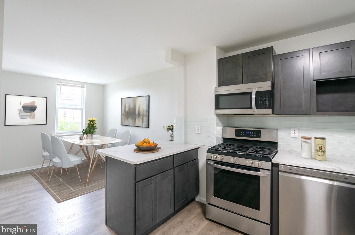 1902 S 5th St #unit 2, Philadelphia, PA 19148