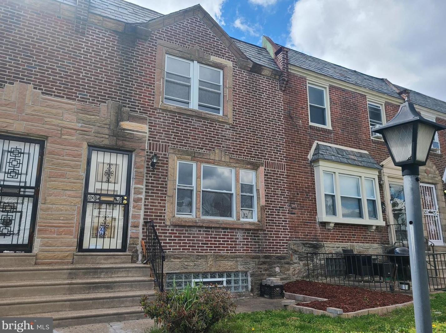 2153 Homer St, Philadelphia PA  19138-1935 exterior
