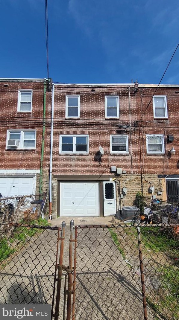 2153 Homer St, Philadelphia PA  19138-1935 exterior