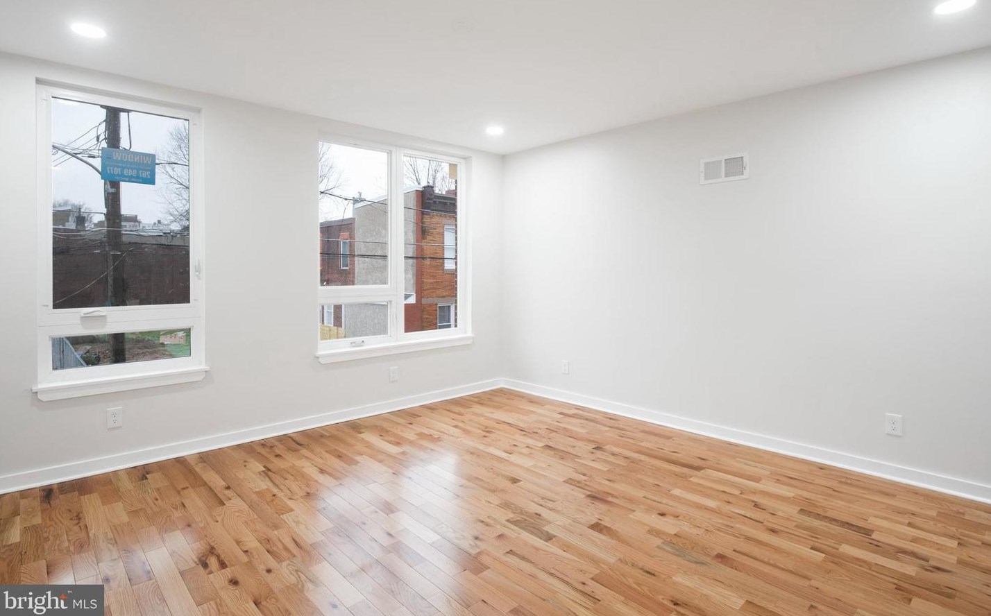 1343 Palmer St, Philadelphia PA 19125-2620 exterior