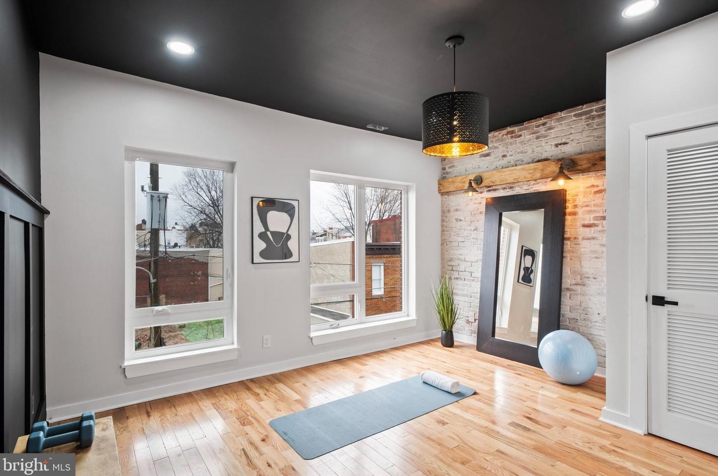 1343 Palmer St, Philadelphia PA 19125-2620 exterior