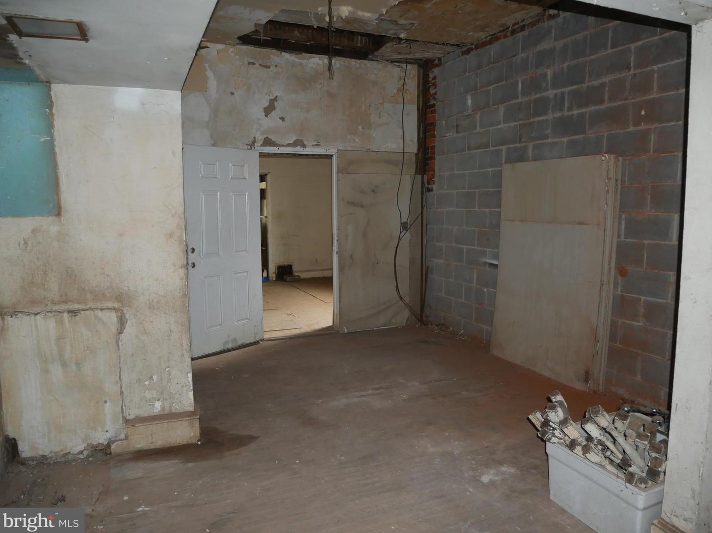3311 16th St, Philadelphia PA  19140-4902 exterior
