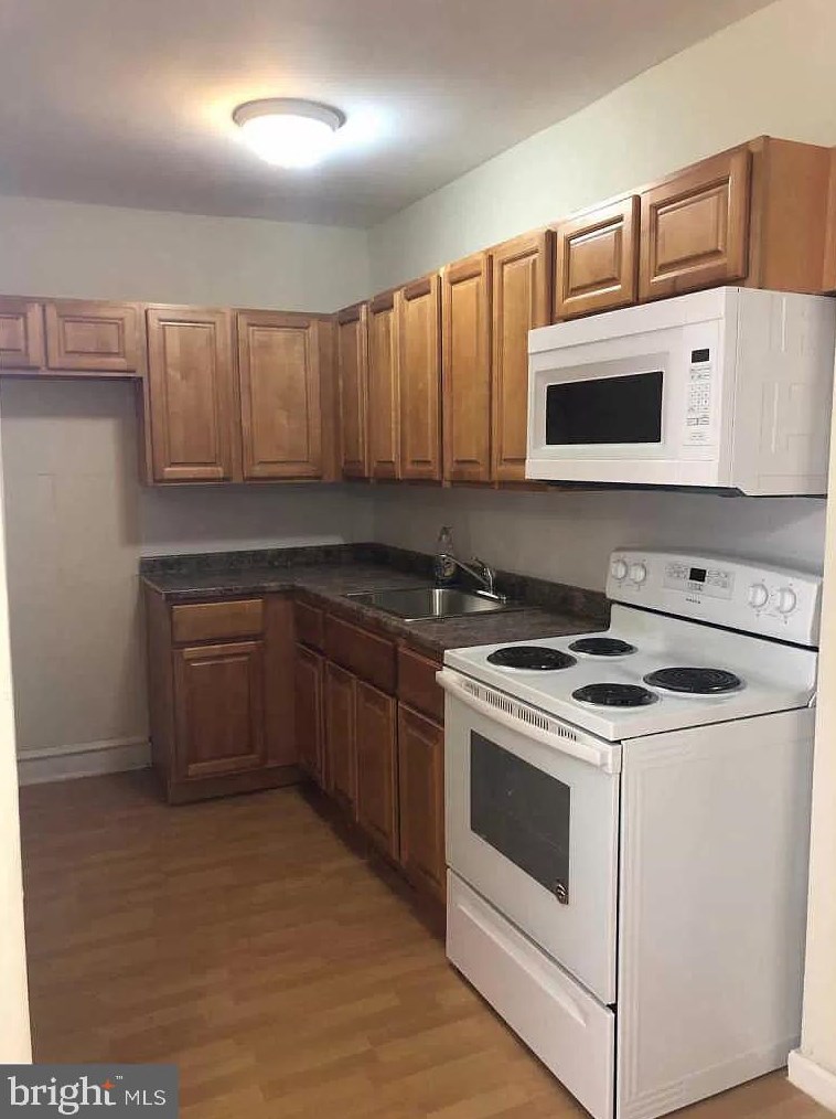 2089 Scattergood St, Philadelphia, PA 19124-2009