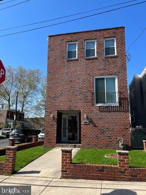 2618 76th St, Philadelphia, PA 19153-1802