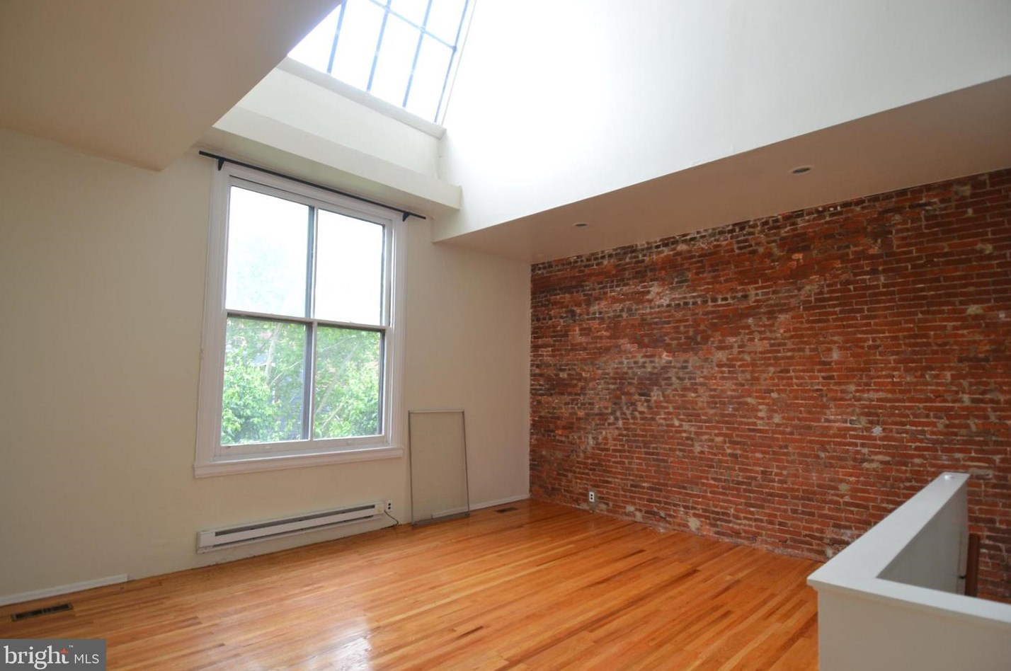 1010 Clinton St #3m, Philadelphia, PA 19107
