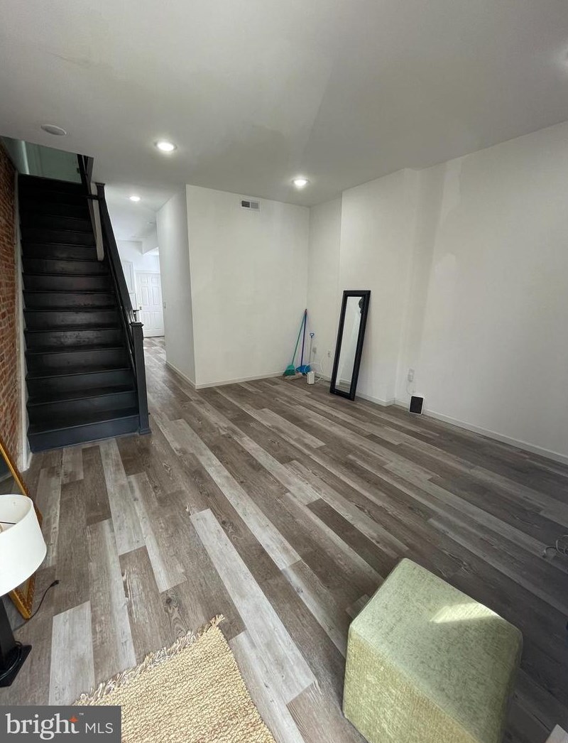 1711 Edgley St, Philadelphia, PA 19121