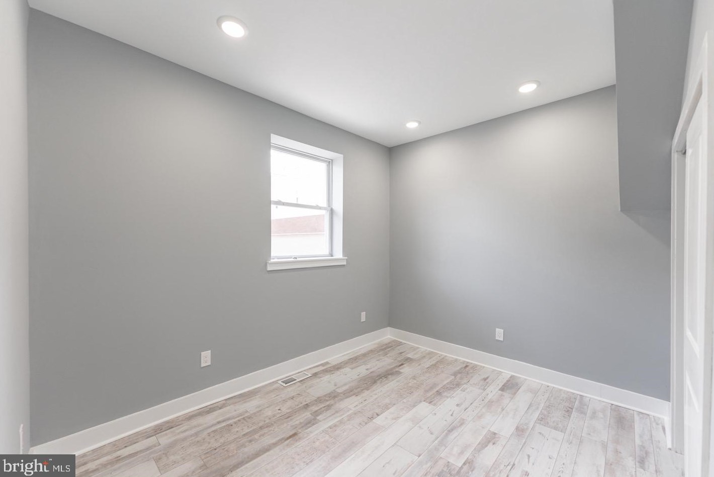 3252 Miller St, Philadelphia PA  19134-5243 exterior