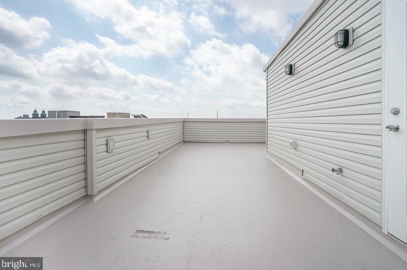 2647 Latona St, Philadelphia PA  19146-3809 exterior