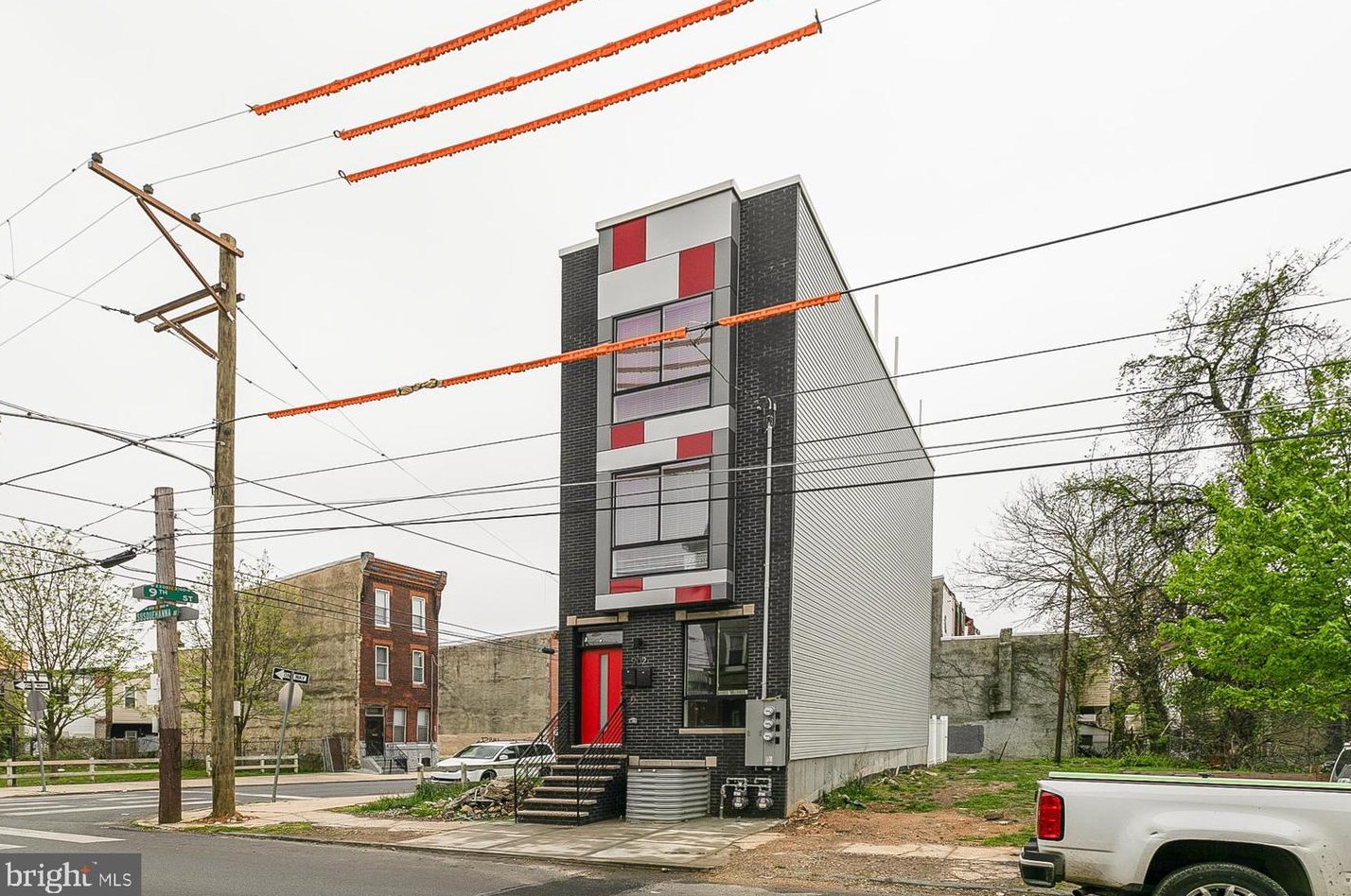 902 Susquehanna Ave, Philadelphia, PA 19122-1329
