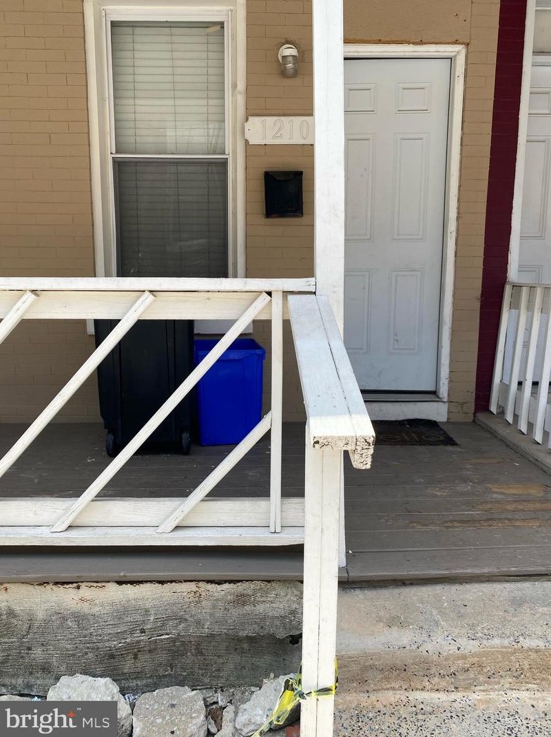 1210 Bucknell St, Philadelphia PA  19146-4121 exterior