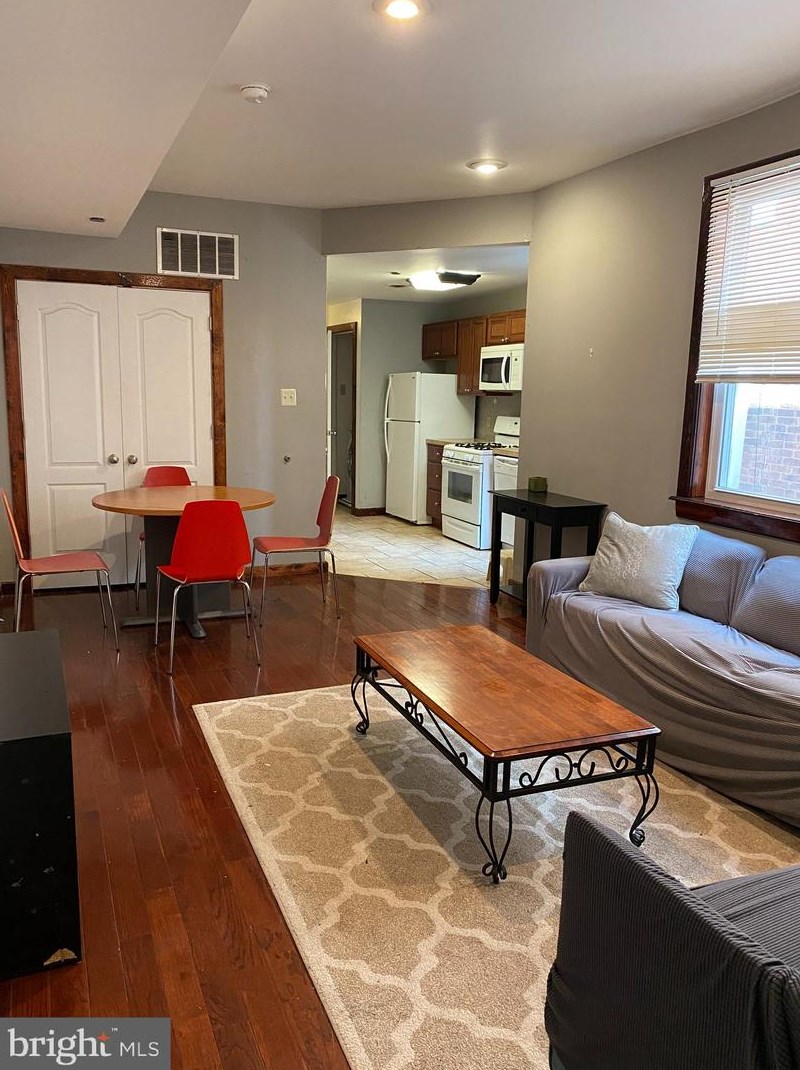 1824 W Diamond St #2nd Fl, Philadelphia, PA 19121