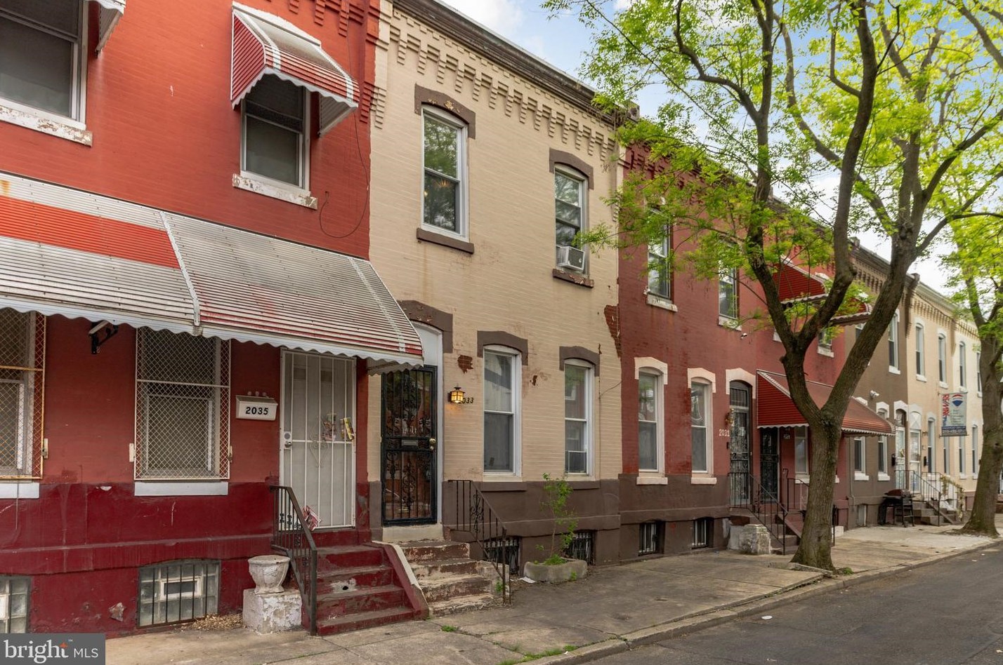 2033 Gratz St, Philadelphia, PA 19121-1511