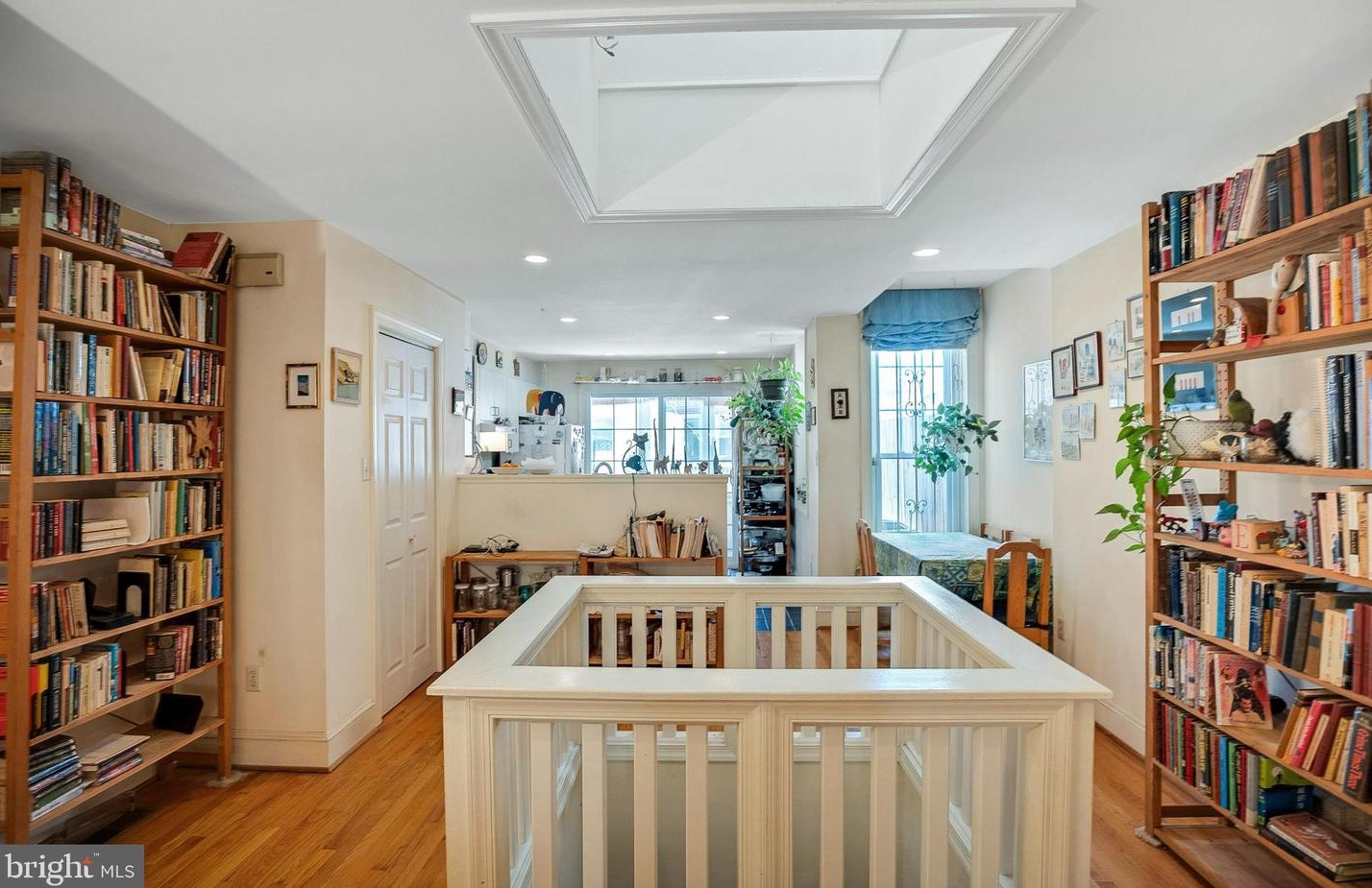 864 Corinthian Ave, Philadelphia PA 19130-1406 exterior