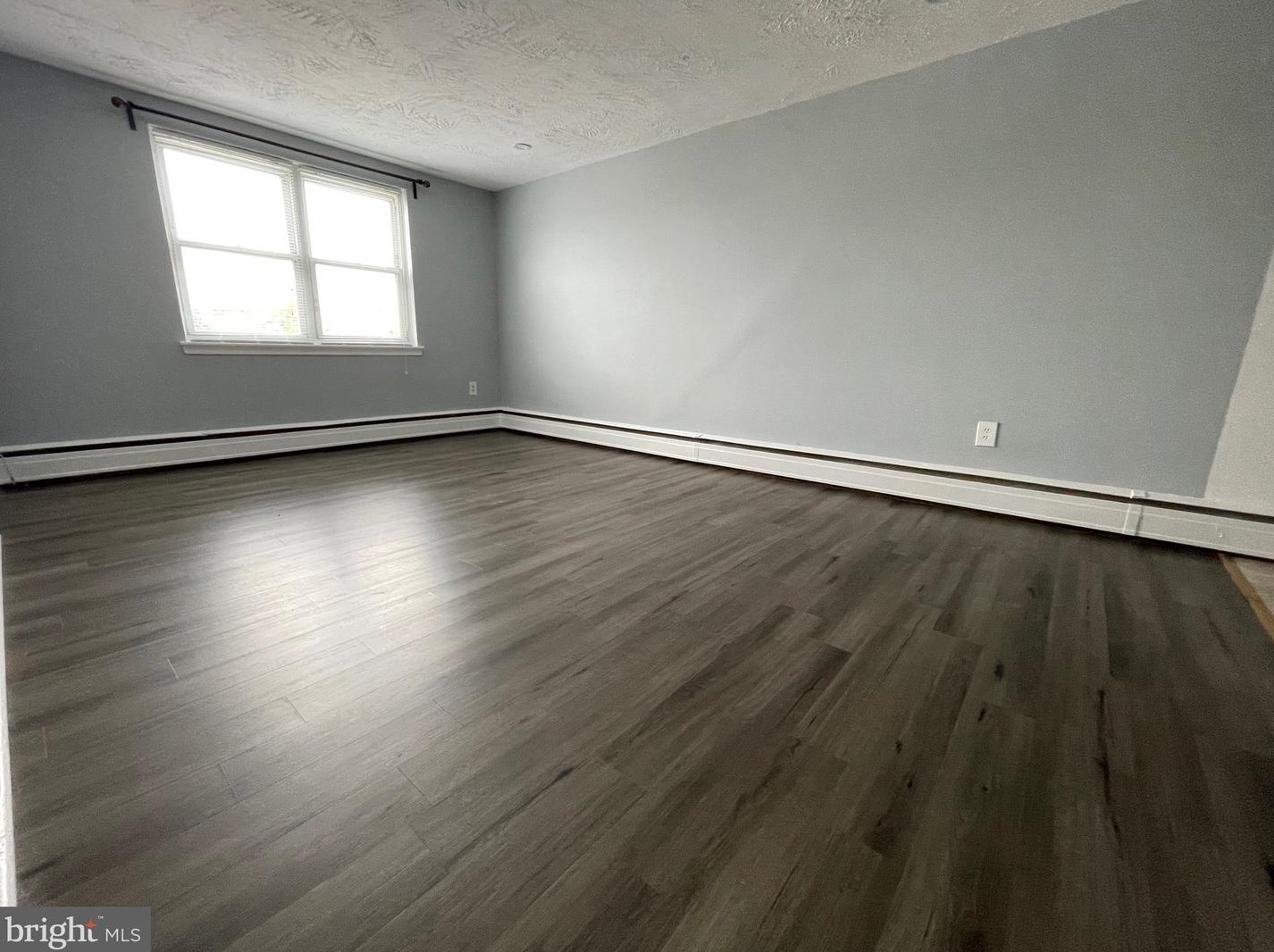 6441 Edmund St, Philadelphia, PA 19135
