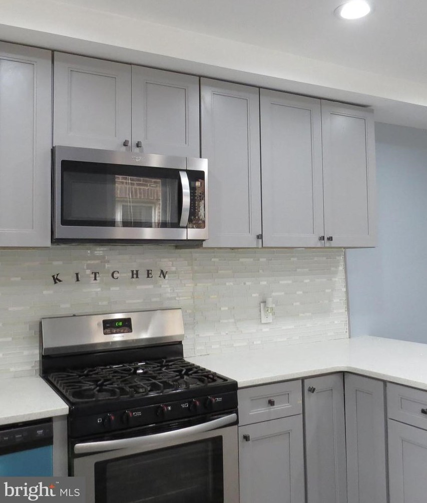 5120 Gainor Rd, Philadelphia PA 19131-2338 exterior