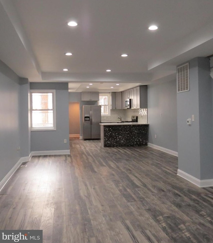 5120 Gainor Rd, Philadelphia PA 19131-2338 exterior