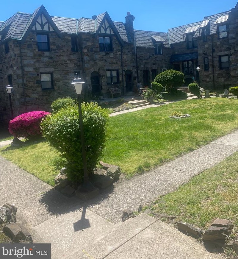 5301 Montgomery Ave, Philadelphia, PA 19131-3200