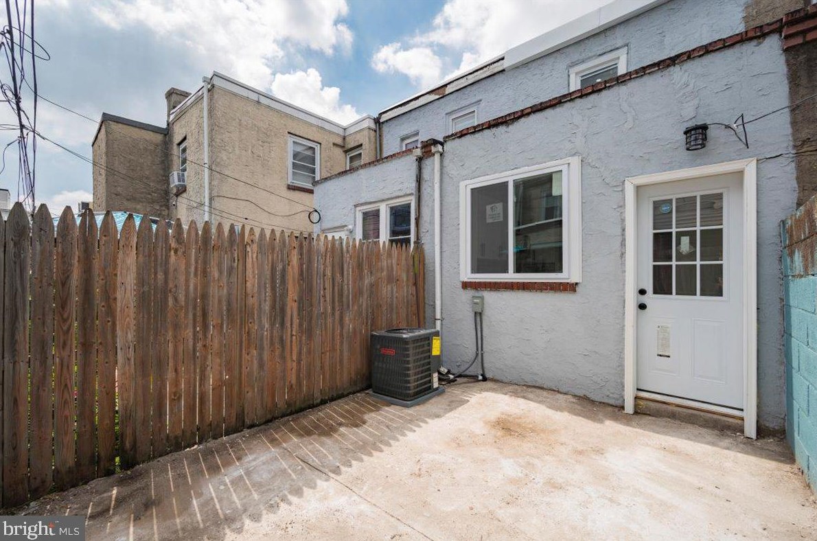 431 Cross St, Philadelphia PA  19147-6510 exterior