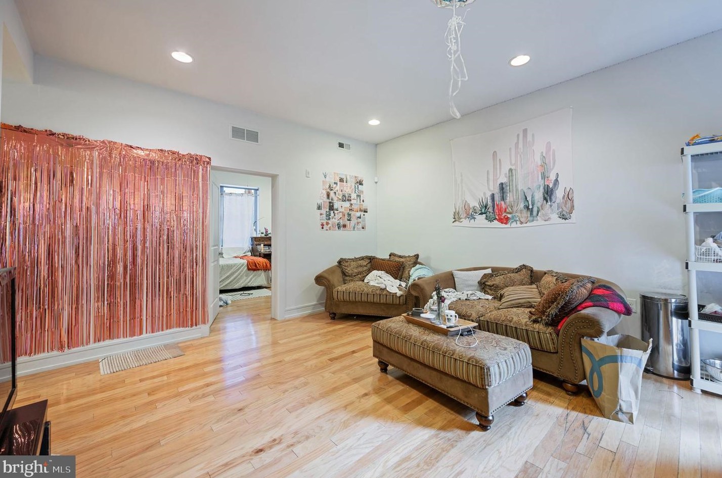 1516 N 15th St #308, Philadelphia, PA 19121