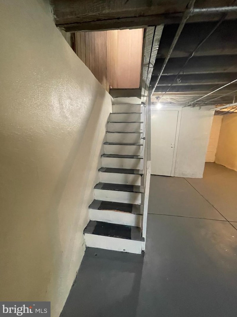 947 Anchor St, Philadelphia PA  19124-1035 exterior