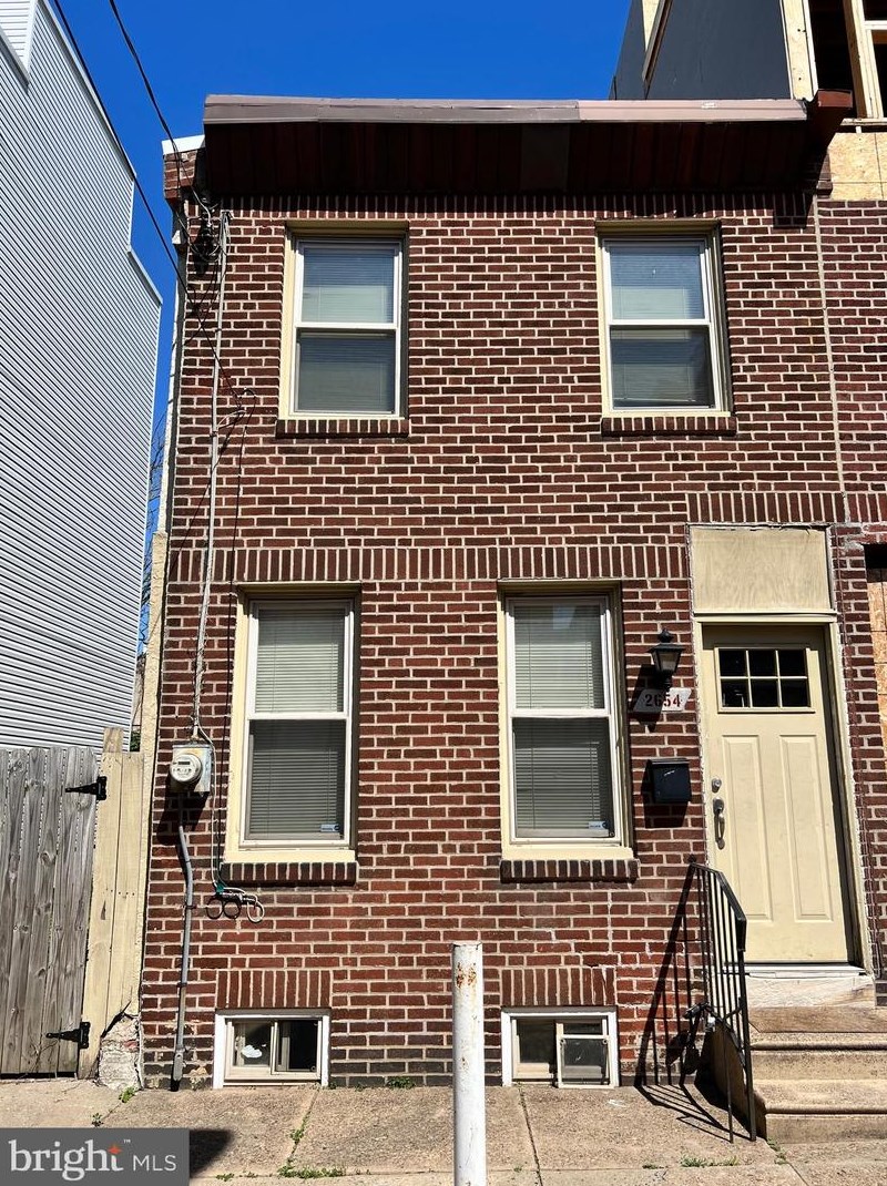 2654 Agate St, Philadelphia, PA 19125