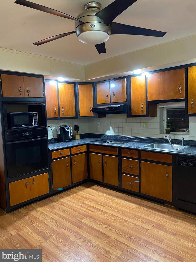 9236 Convent Ave, Philadelphia PA  19114-3515 exterior