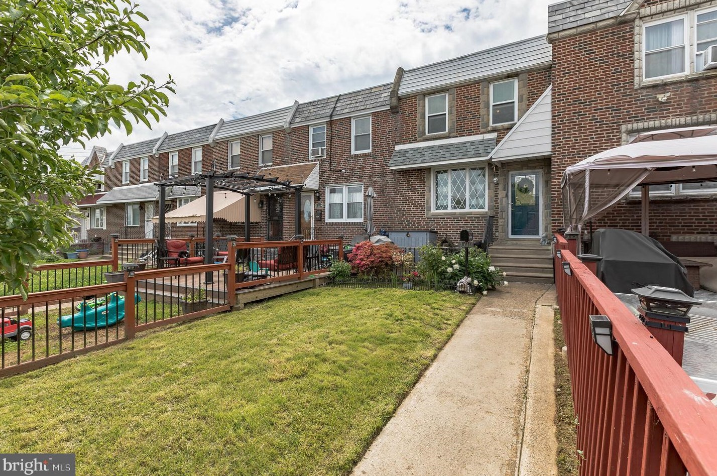 4310 I St, Philadelphia, PA 19124-4302