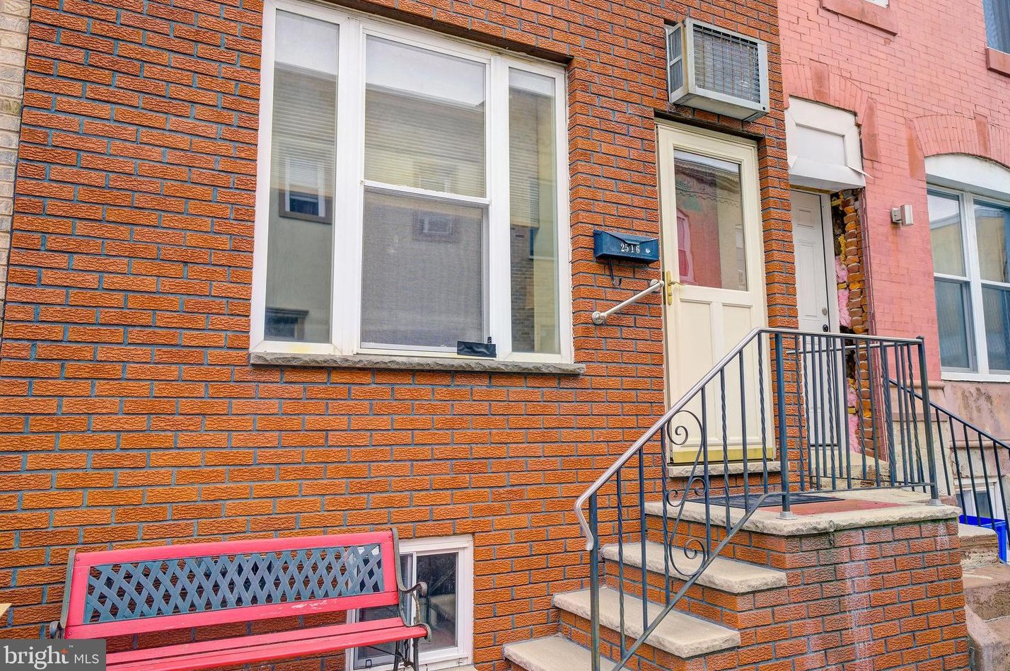 2516 Watts St, Philadelphia, PA 19148-4333