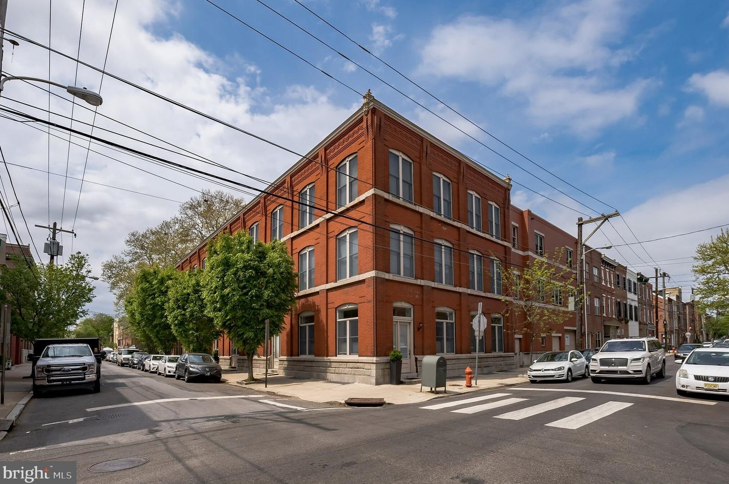201 Queen St #2a, Philadelphia, PA 19147