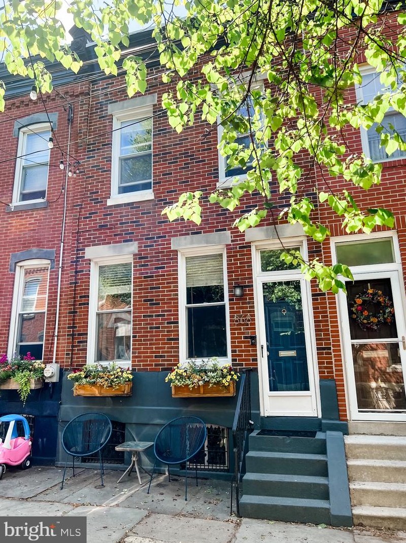 868 Taylor St, Philadelphia, PA 19130-1945