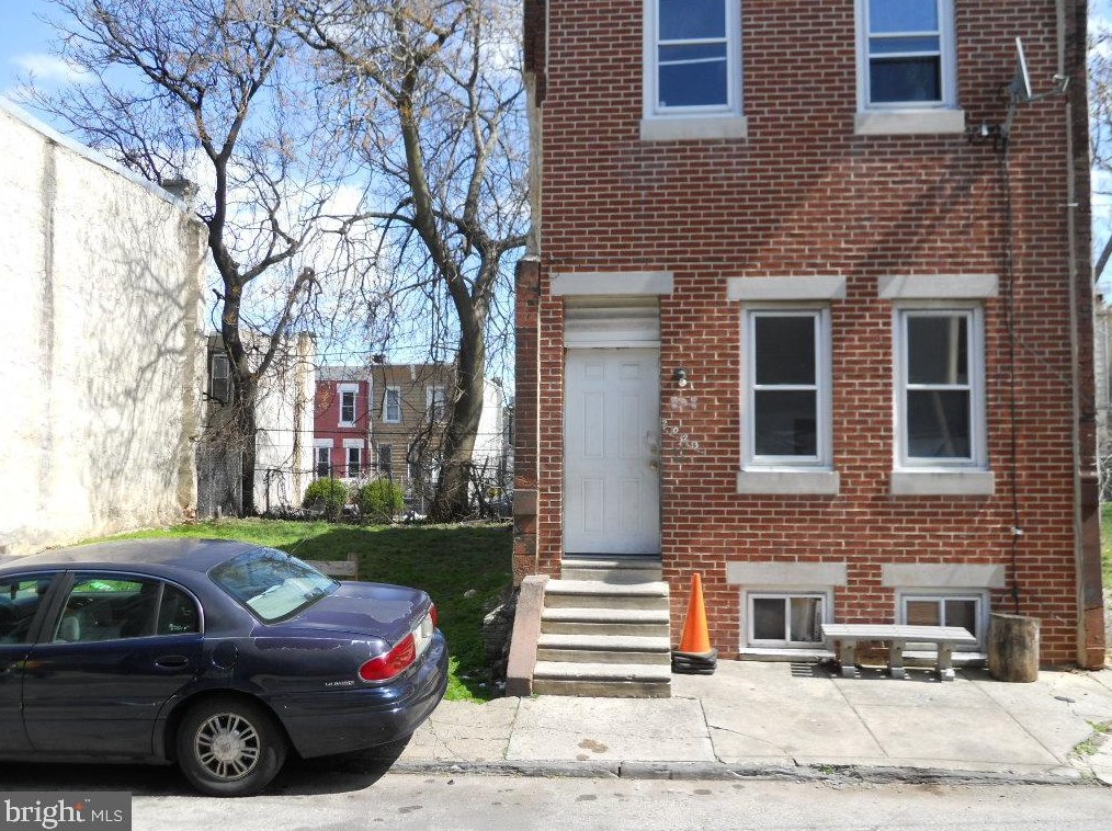 2020 Bambrey St, Philadelphia PA 19130-1808 exterior