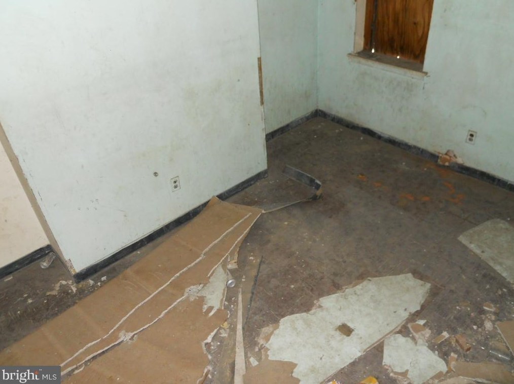 2020 Bambrey St, Philadelphia PA 19130-1808 exterior