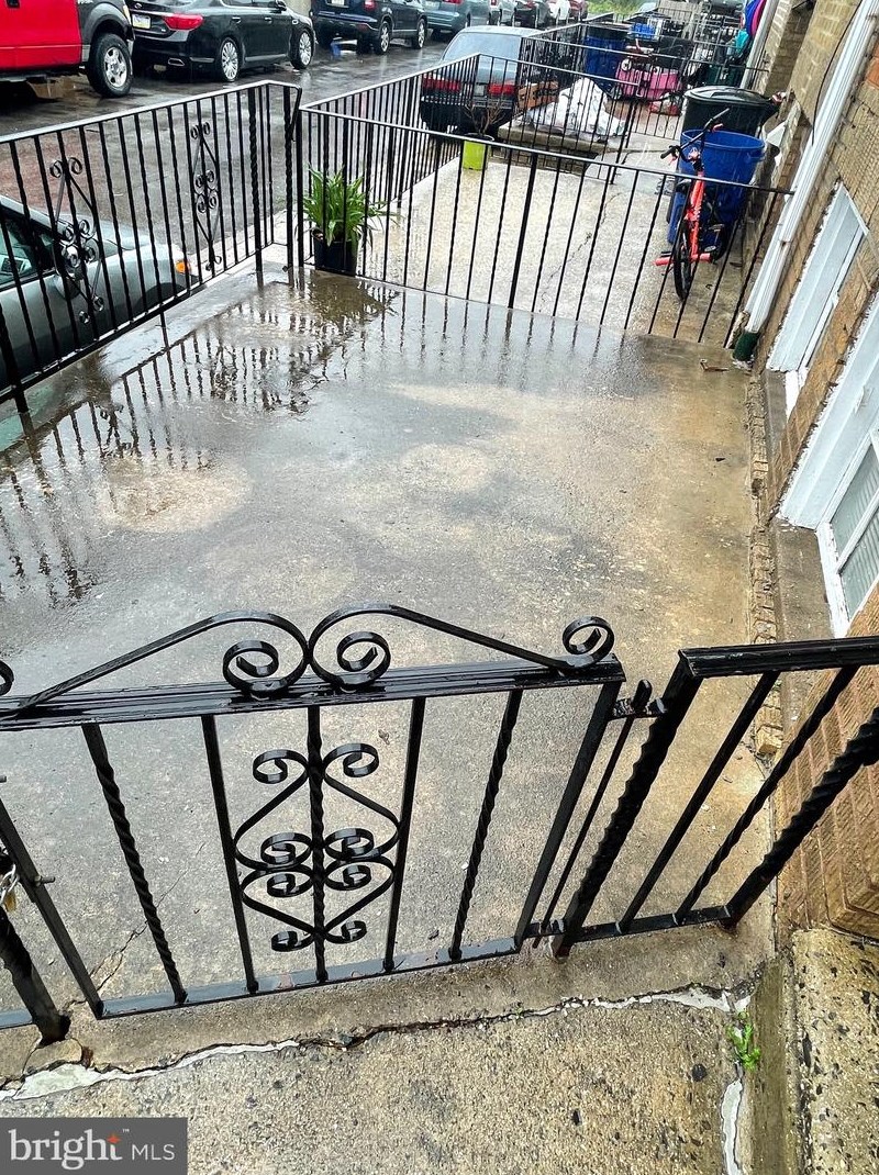 4756 Loring St, Philadelphia, PA 19136-4107