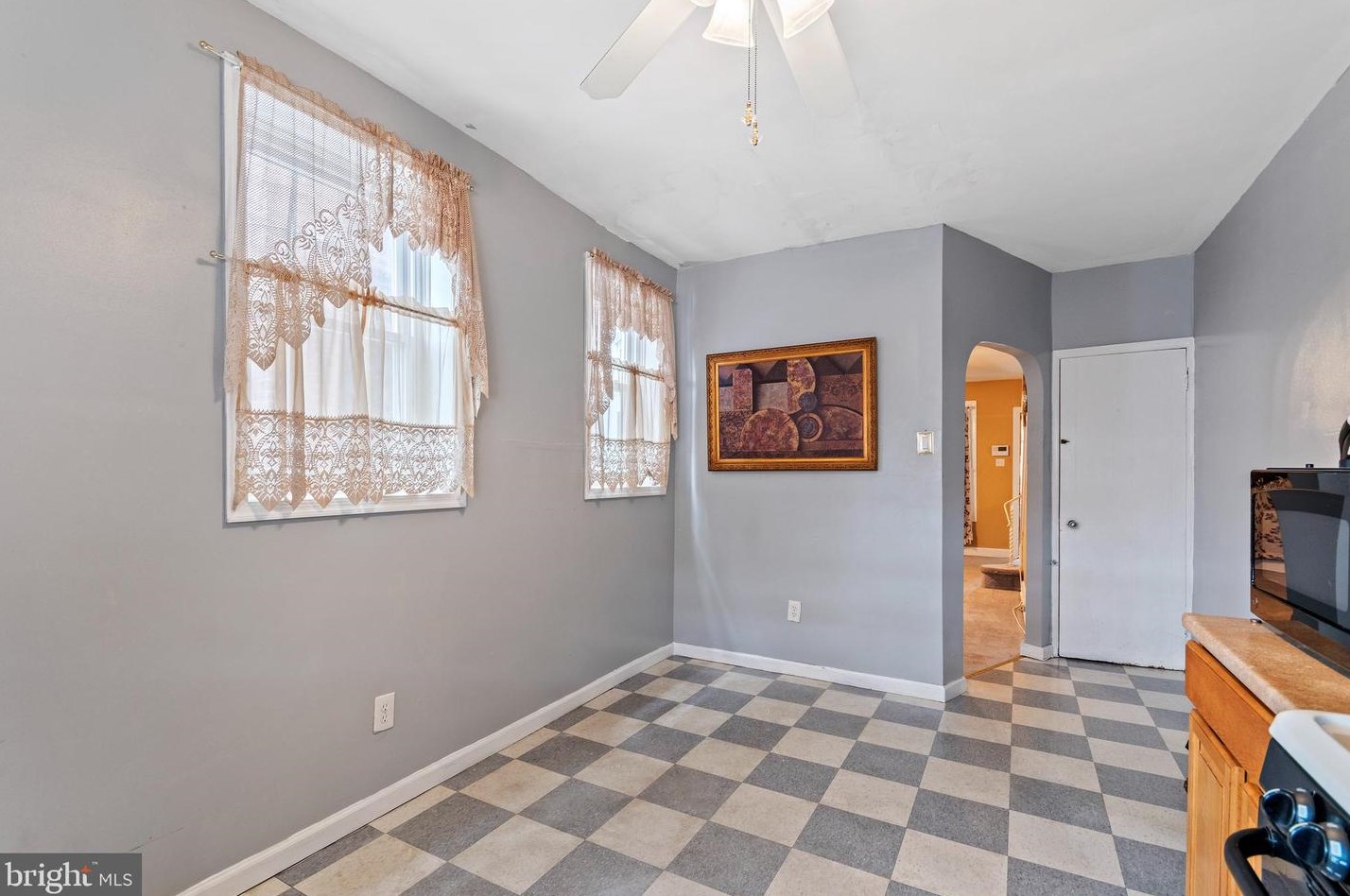 422 Wellens Ave, Philadelphia PA 19120-3333 exterior