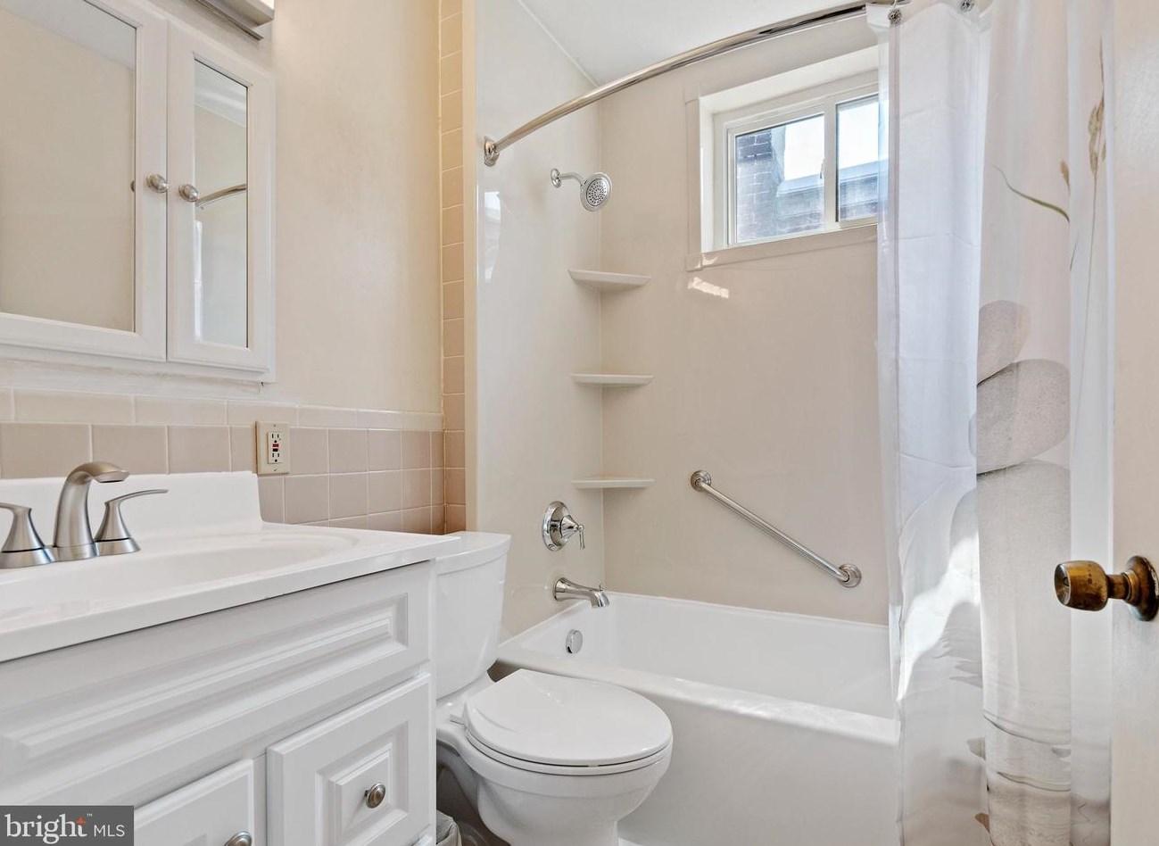 422 Wellens Ave, Philadelphia PA 19120-3333 exterior