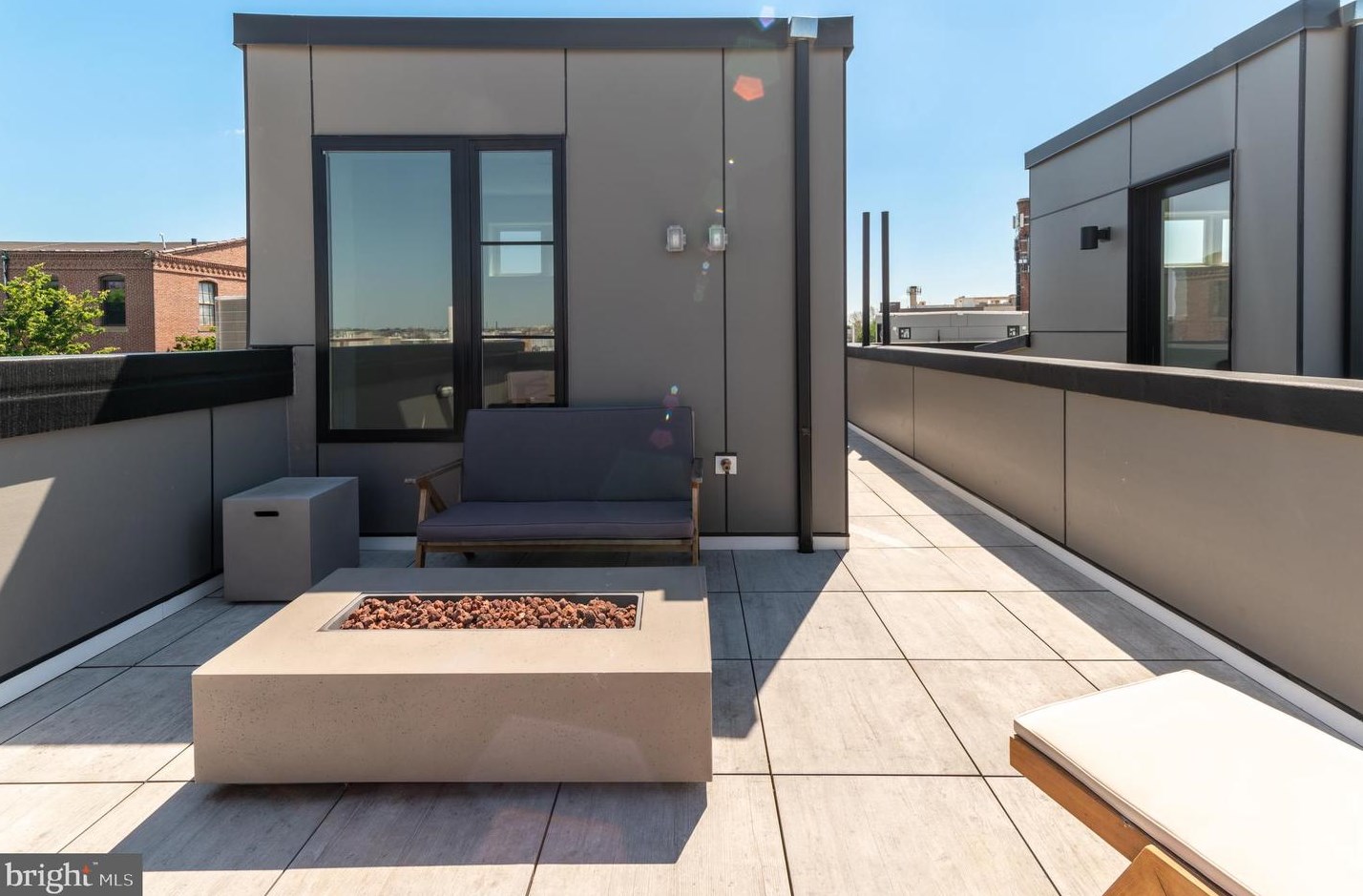1768 Howard St, Philadelphia PA  19122-3210 exterior