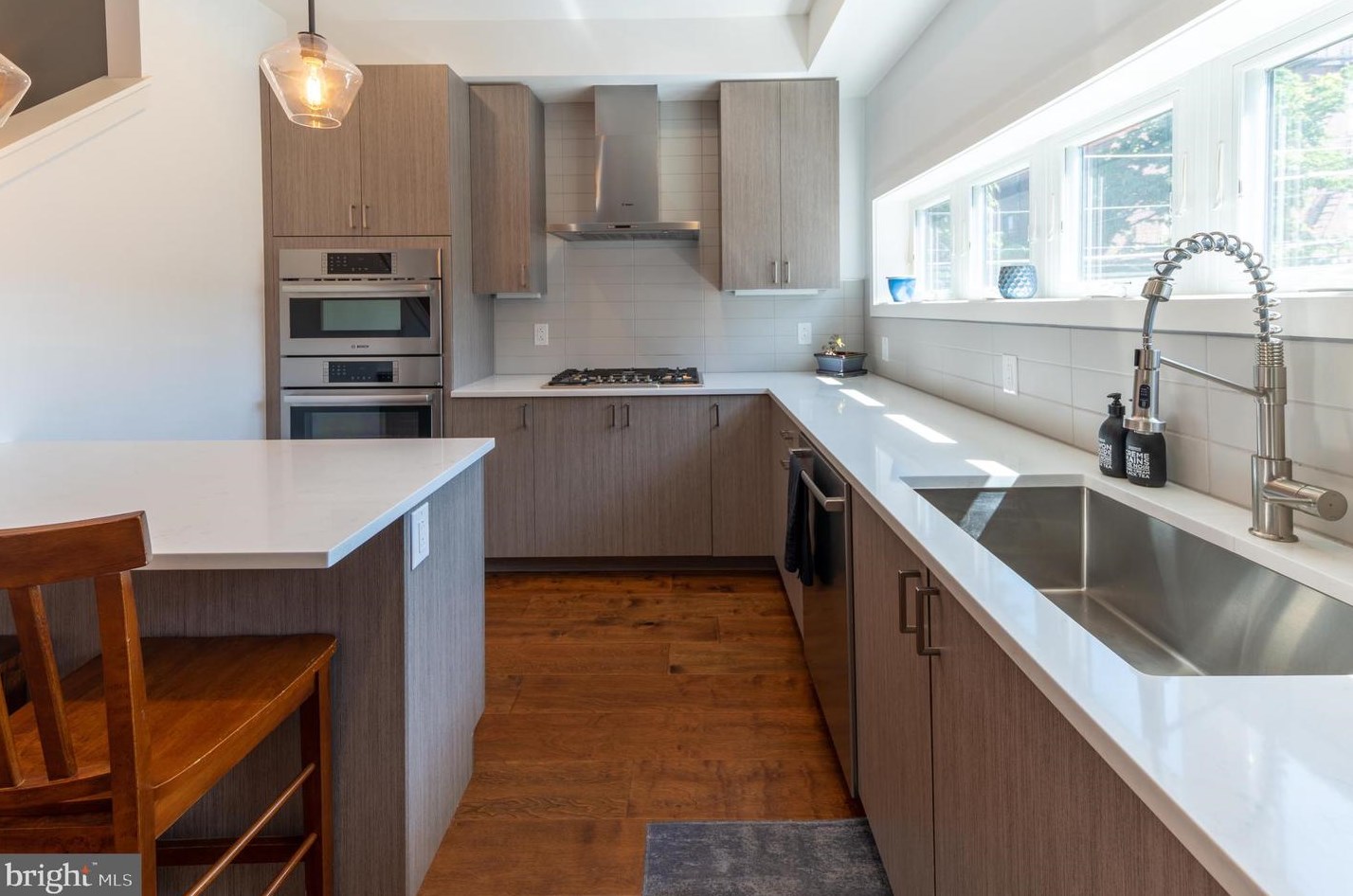 1768 Howard St, Philadelphia PA  19122-3210 exterior