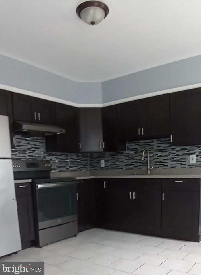 4653 Mulberry St, Philadelphia PA  19124-3348 exterior