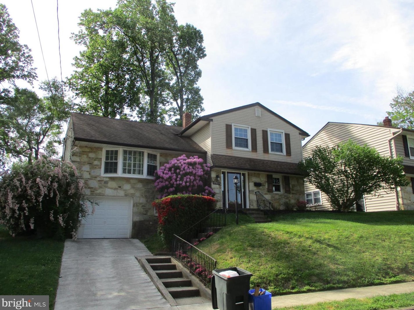 13411 Priestly St, Philadelphia, PA 19116-1331
