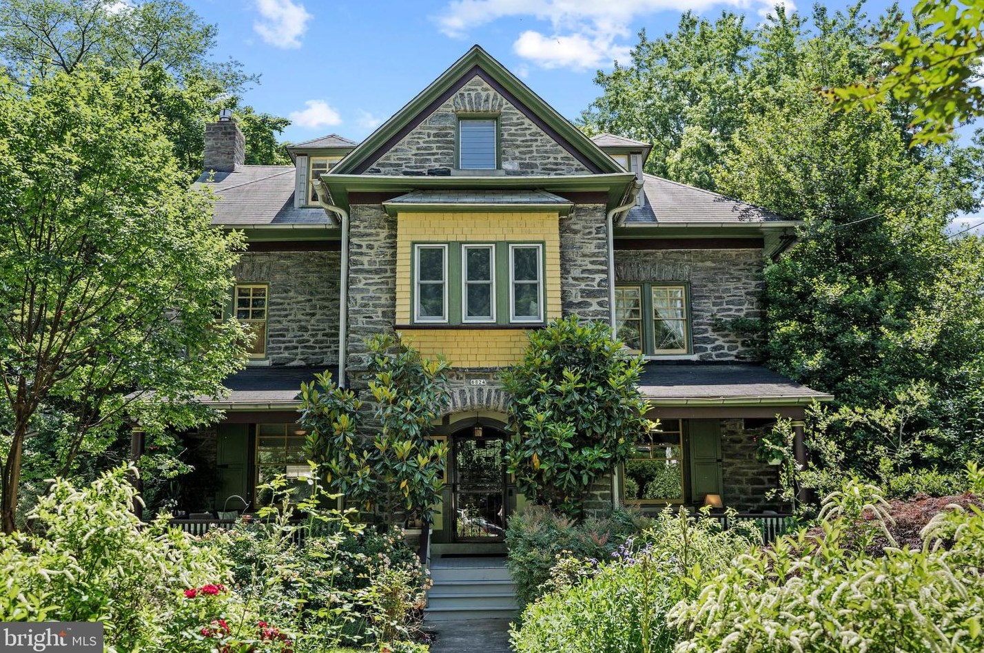 6824 Quincy St, Philadelphia, PA 19119-2662