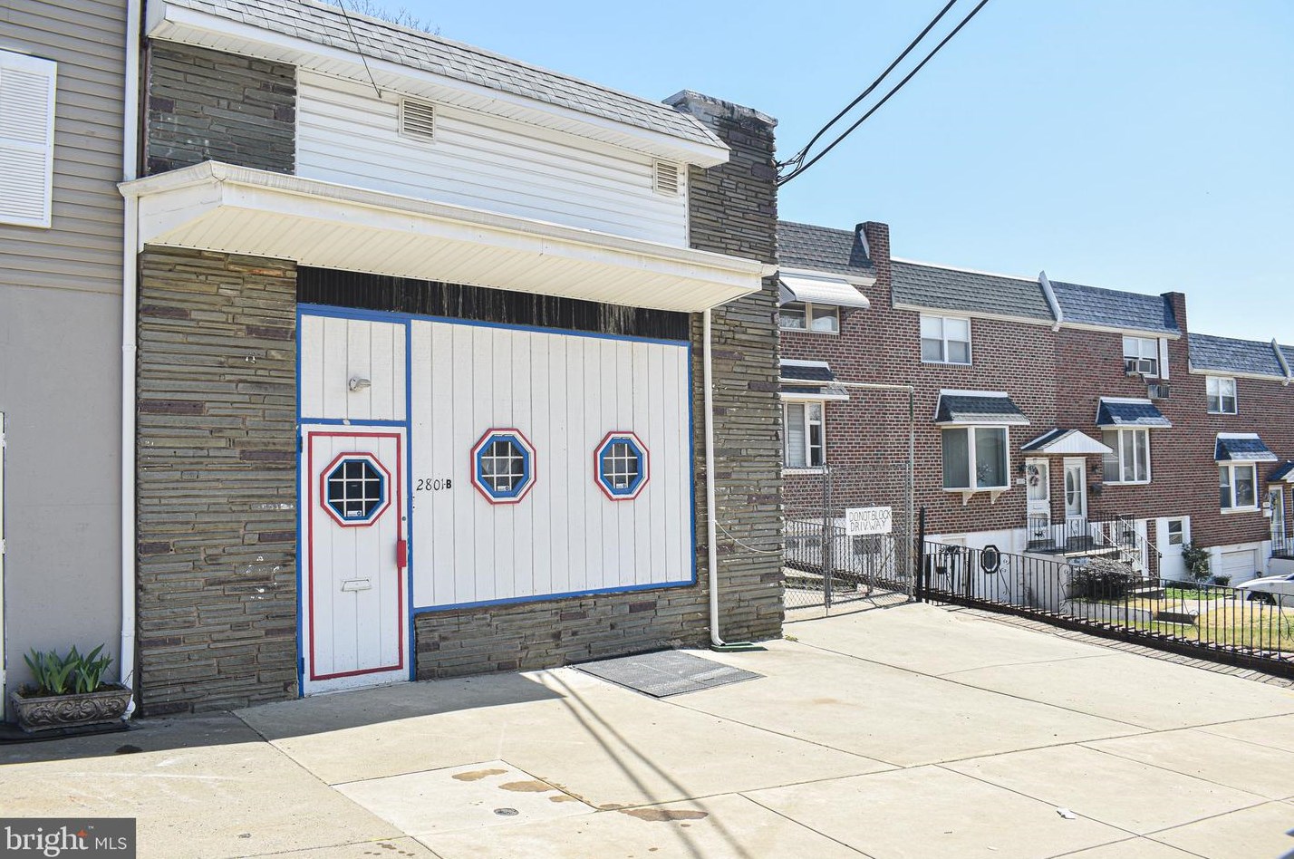 2801 Tremont St, Philadelphia, PA 19136-1024