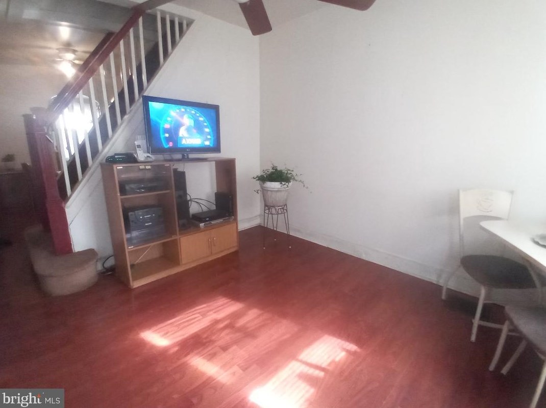 2137 Philip St, Philadelphia PA  19122-1615 exterior